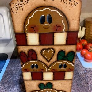 Gingerbread Paper Towel Holder